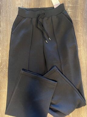 Women’s Black Drawstring Jogger Pants
